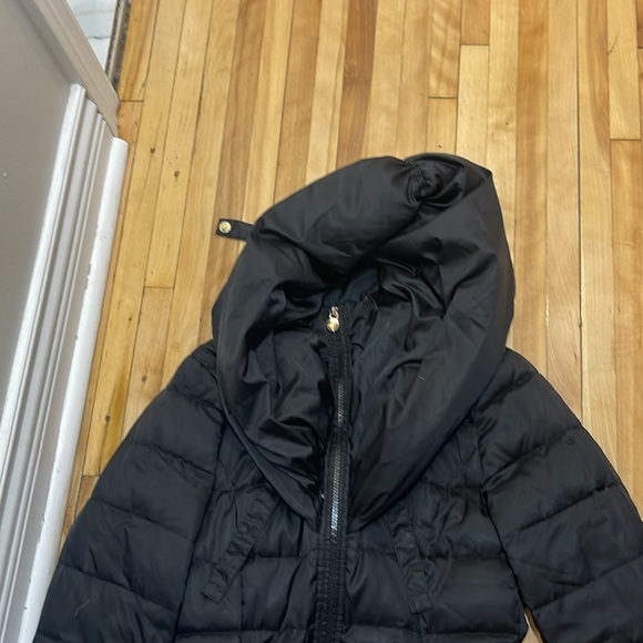 Laundry by Shelli segal down jewel of a coat. Expandable good collar. Black - Picture 2 of 7